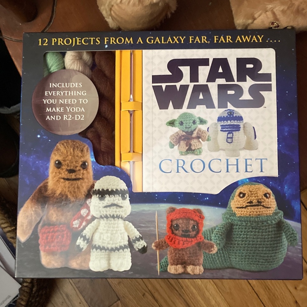 Disney Star Wars Crochet Set - Green, Brown, White